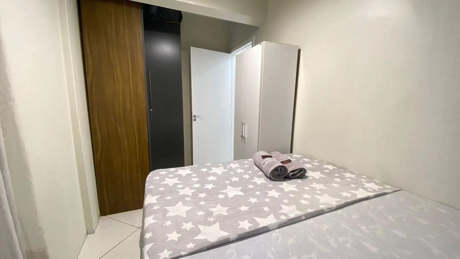 Cancoq Guest House - 20 Metros Da Praia Balneario Camboriu Brazil